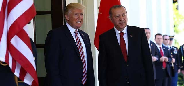 كيف أقنع أردوغان نظيره ترمب بسحب القوات الأمريكية من سوريا؟ 