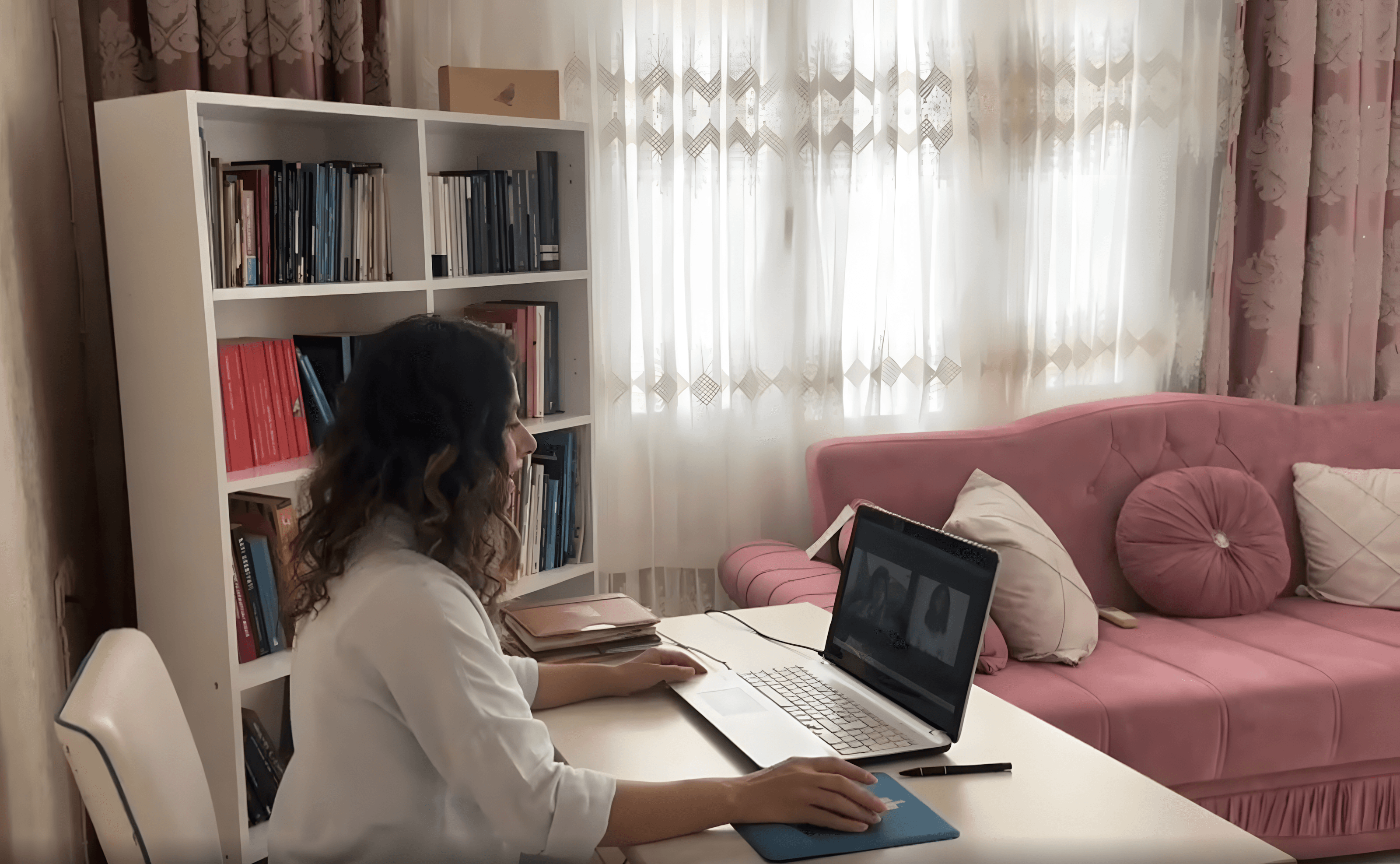 From her home in Turkey, unemployed teacher brings Kurdish lessons to the world