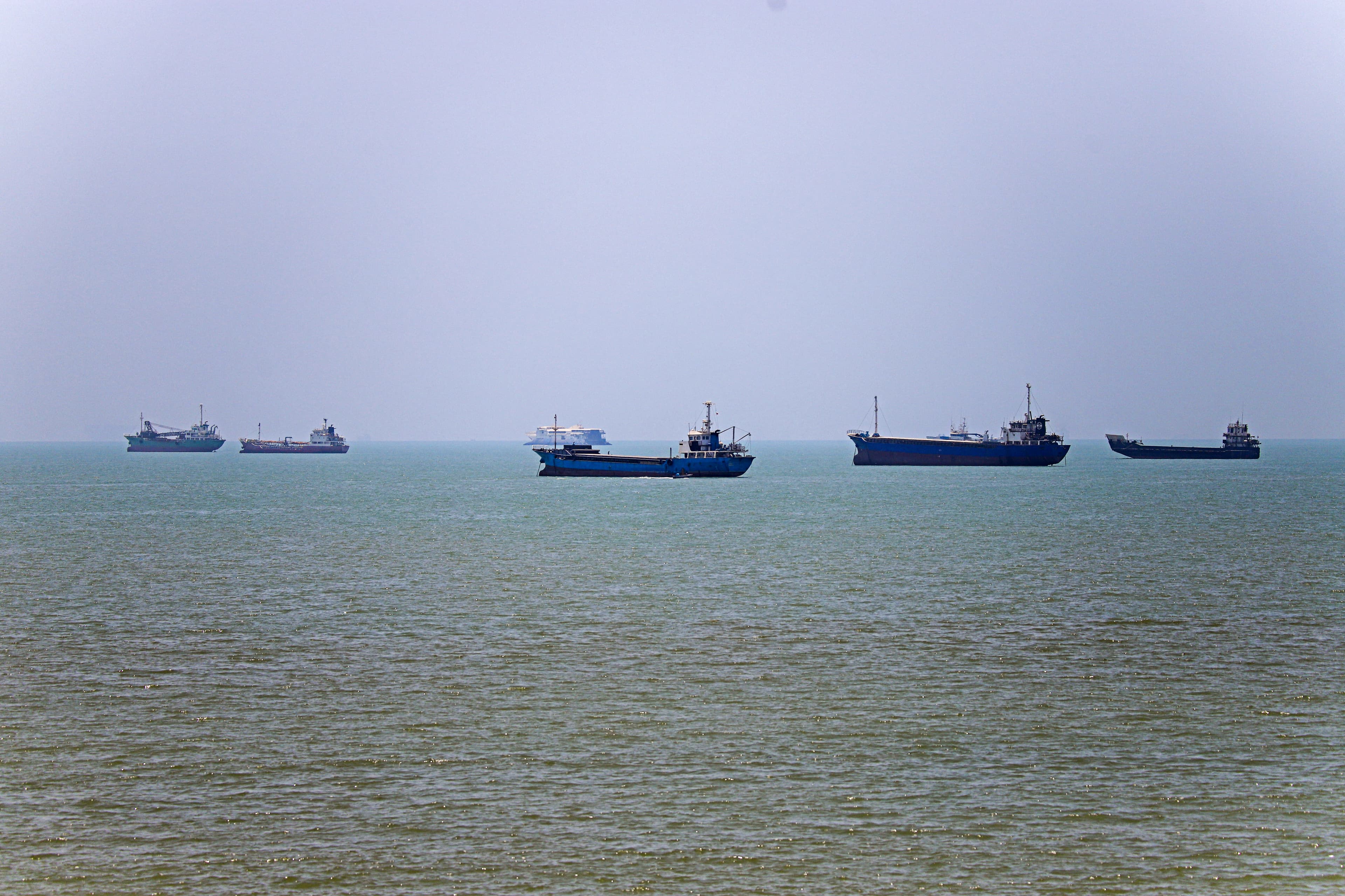 IRGC warns ships to use Iranian-designated routes in Hormuz corridor