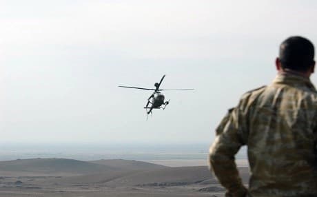 A helicopter maneuvers near Kirkuk Province on Dec. 26, 2009. Photo: Tyrone C. Marshall Jr. | US Army