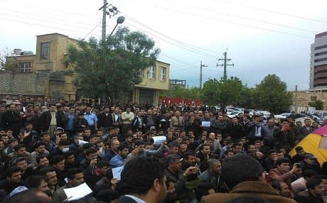 People from the border towns of Iranian Kurdistan strike on April 30, 2018, over the Islamic Republic's closure of unofficial border crossings between Iranian Kurdistan and the Kurdistan Region. Photo: PDKI