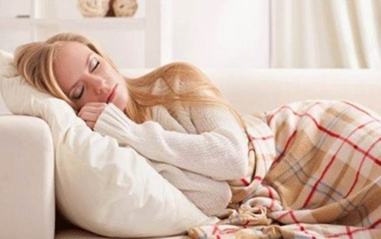 المرأة تحتاج إلى النوم أكثر من الرجل