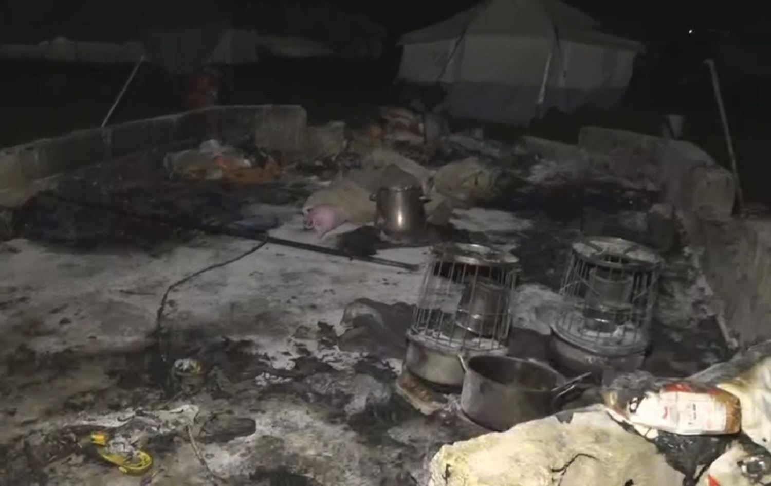 Stove explosion kills four, injures at least...