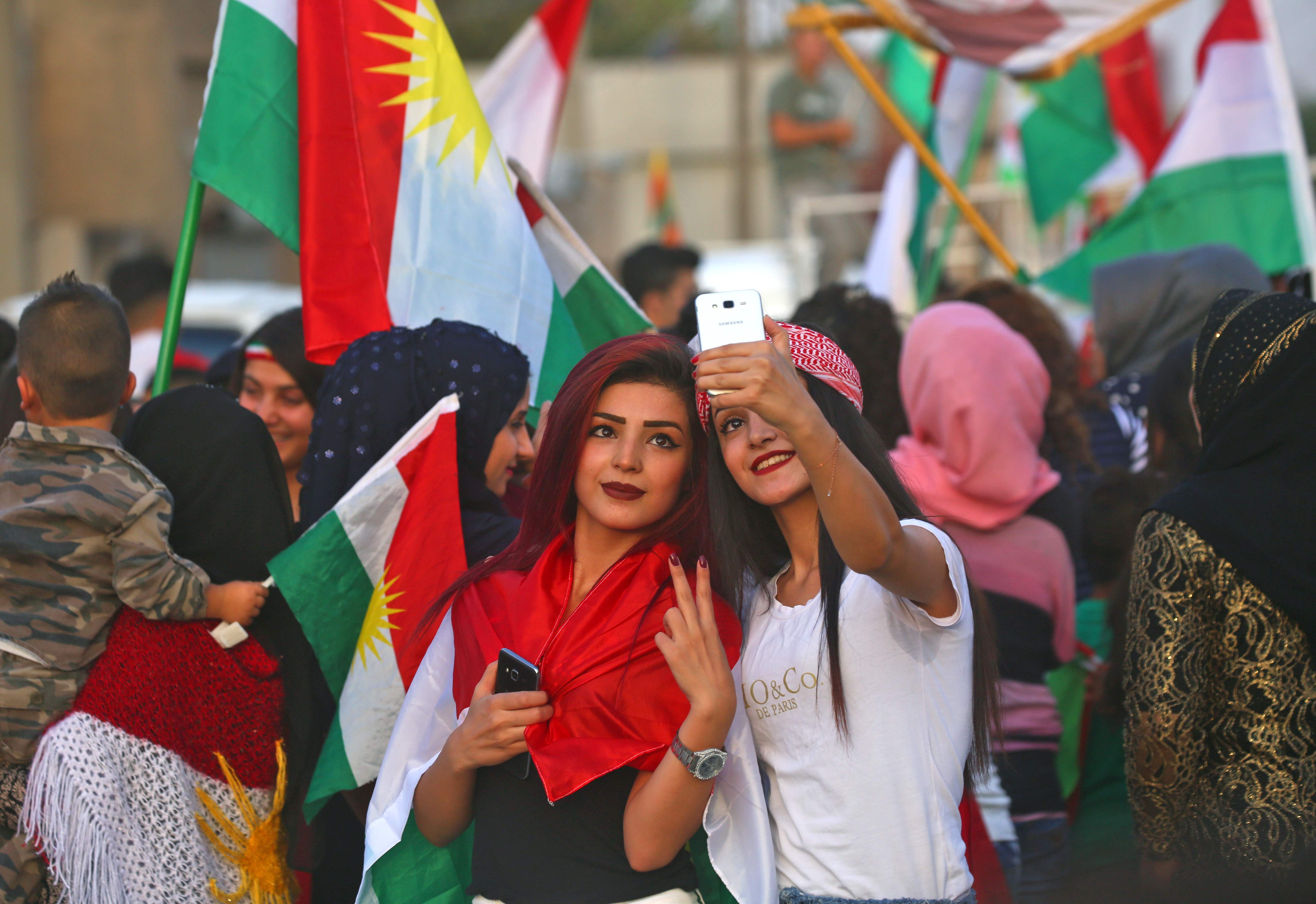 Курди перевод. Независимость турецкого Курдистана. Курды в Ираке. Курды Ирака Барзани. Курдистан иракский турецкий.