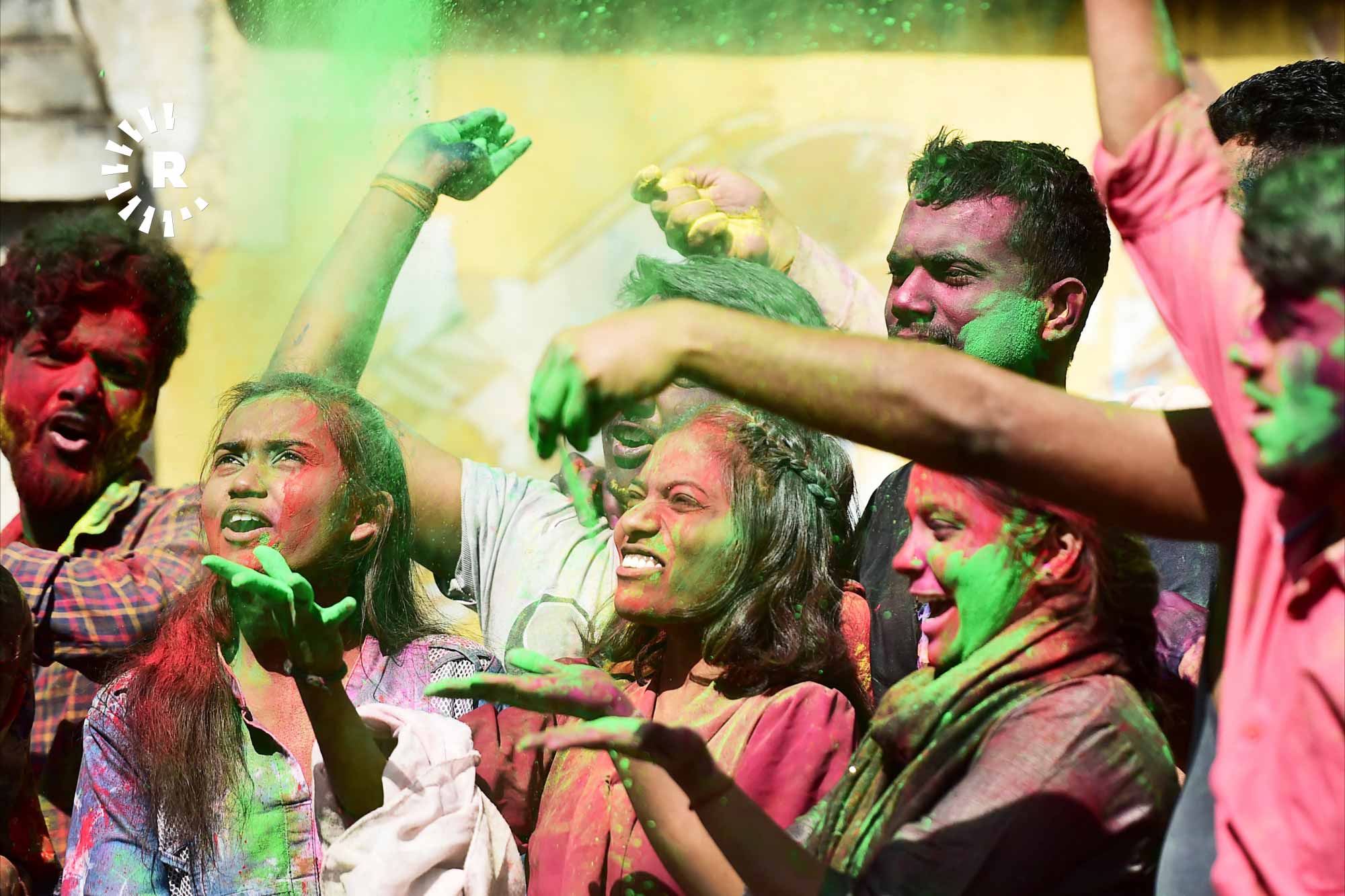 Праздник холли 2024. Холи — Индуистский фестиваль весны. Фестиваль красок Холи 2023. Праздник Холи в Индии в 2023.