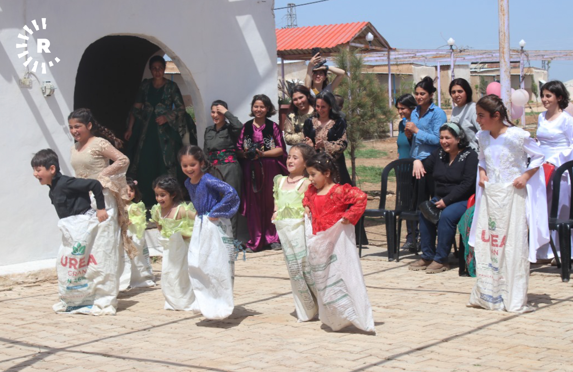 Rojava’da hayata geçirilen ‘Jinwar’ projesi kadın... | Rudaw.net