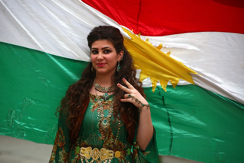 Курди перевод. Курды шафииты. Курды костюм Езиды. Зилан Курдская певица.