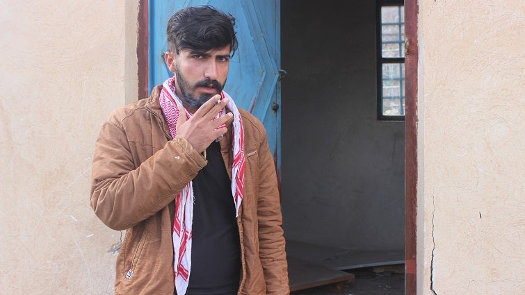 Farzad dropped out of high school six years ago to become a kolbar for two weeks of every month. Photo taken on April 17, 2020 by Aso Mohammadi