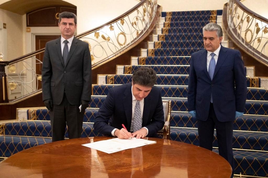 وێنەی رێوڕەسمی سوێندخواردنەکە