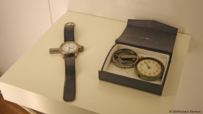 چەکێک له‌ شێوه‌ى كاتژمێرێكى ده‌ستى