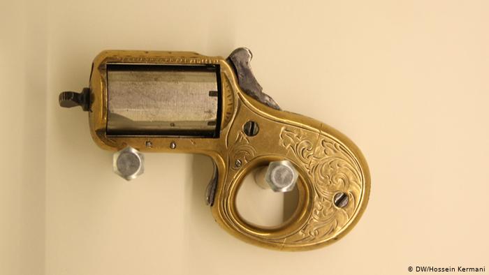 دەمانچەیەکی بچووک 