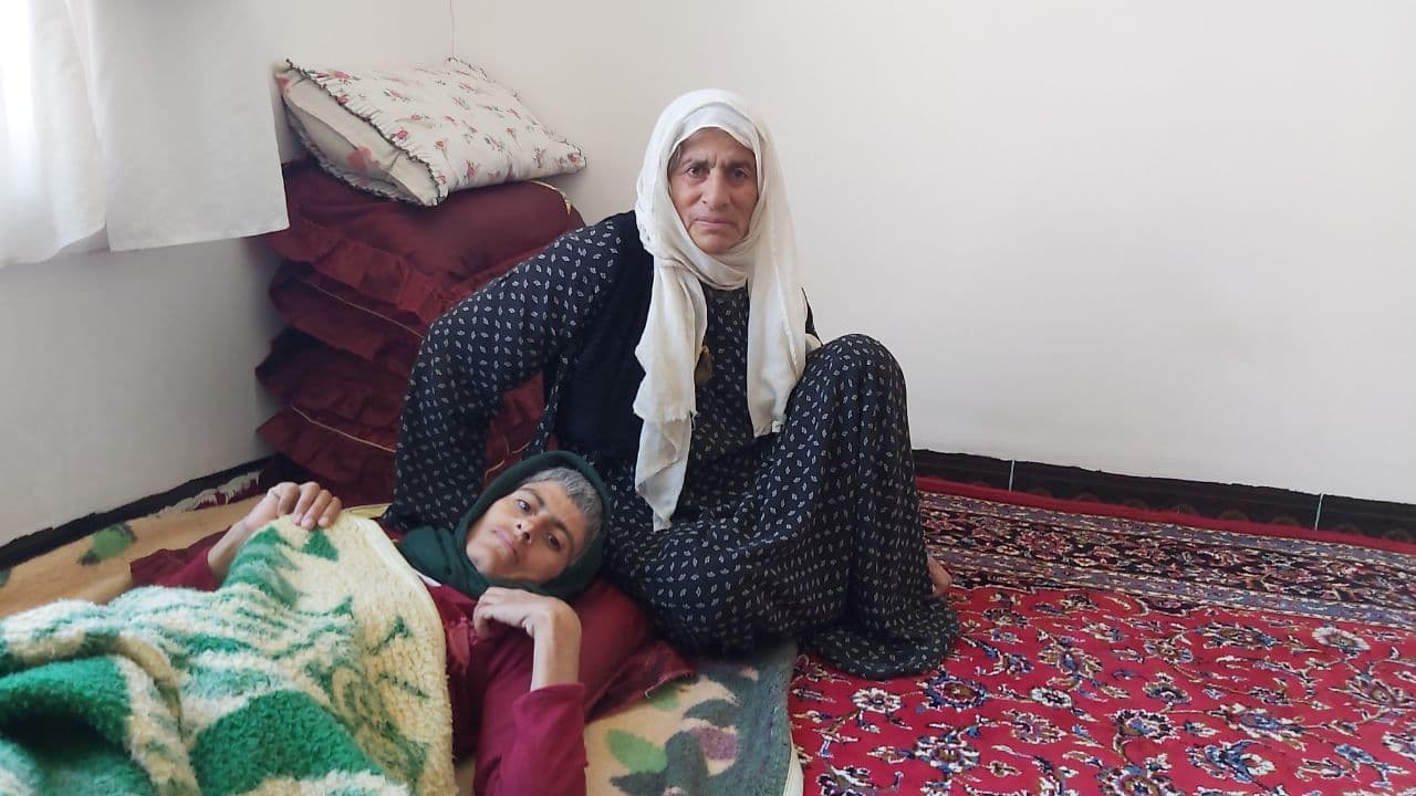 پیرۆز یوسفی و زووهرەی کچی