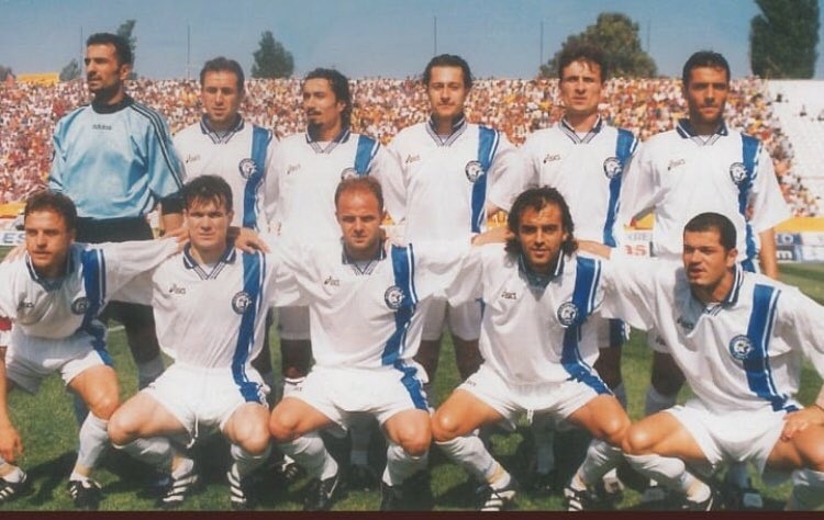 1998-99 sezonu şampiyon takım