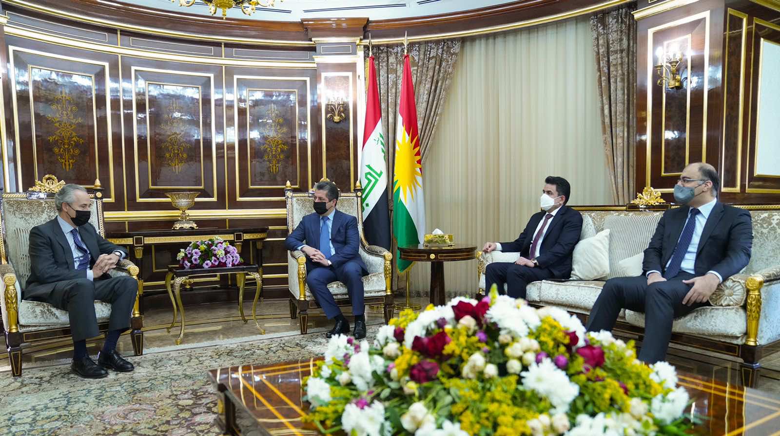 کۆبوونەوەی مەسرور بارزانی، سەرۆکوەزیرانی هەرێمی کوردستان و پێدرۆ مارتینیز ئەڤیال، باڵیۆزی نوێی ئیسپانیا لە عێراق کۆبوونەوەی مەسرور بارزانی، سەرۆکوەزیرانی هەرێمی کوردستان و پێدرۆ مارتینیز ئەڤیال، باڵیۆزی نوێی ئیسپانیا لە عێراق