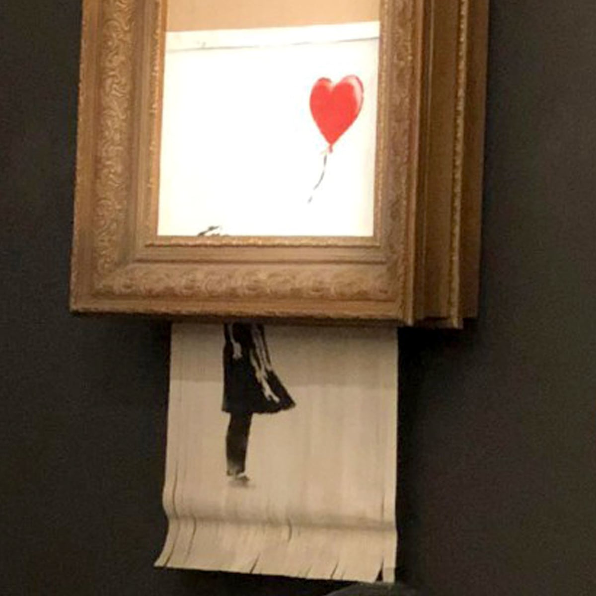 Kızmızı Balonlu Kız