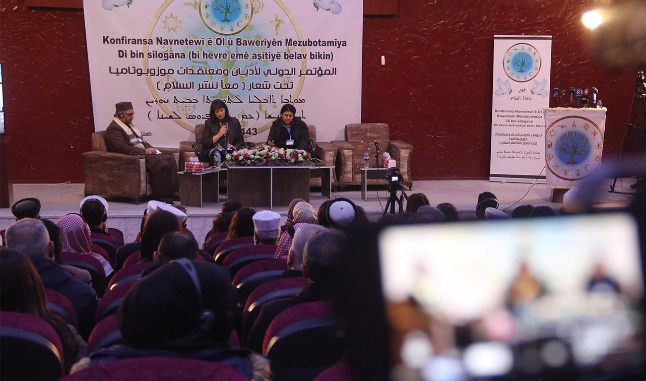 Maenza, kongrede konuşma yaptığı sırada (Foto: RIC)