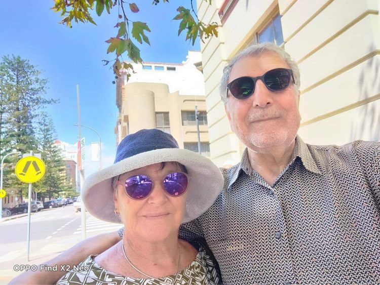 Şahînê Bekirê Soreklî û hevjîna wî Robyn Şahînê Bekirê Soreklî û hevjîna wî Robyn