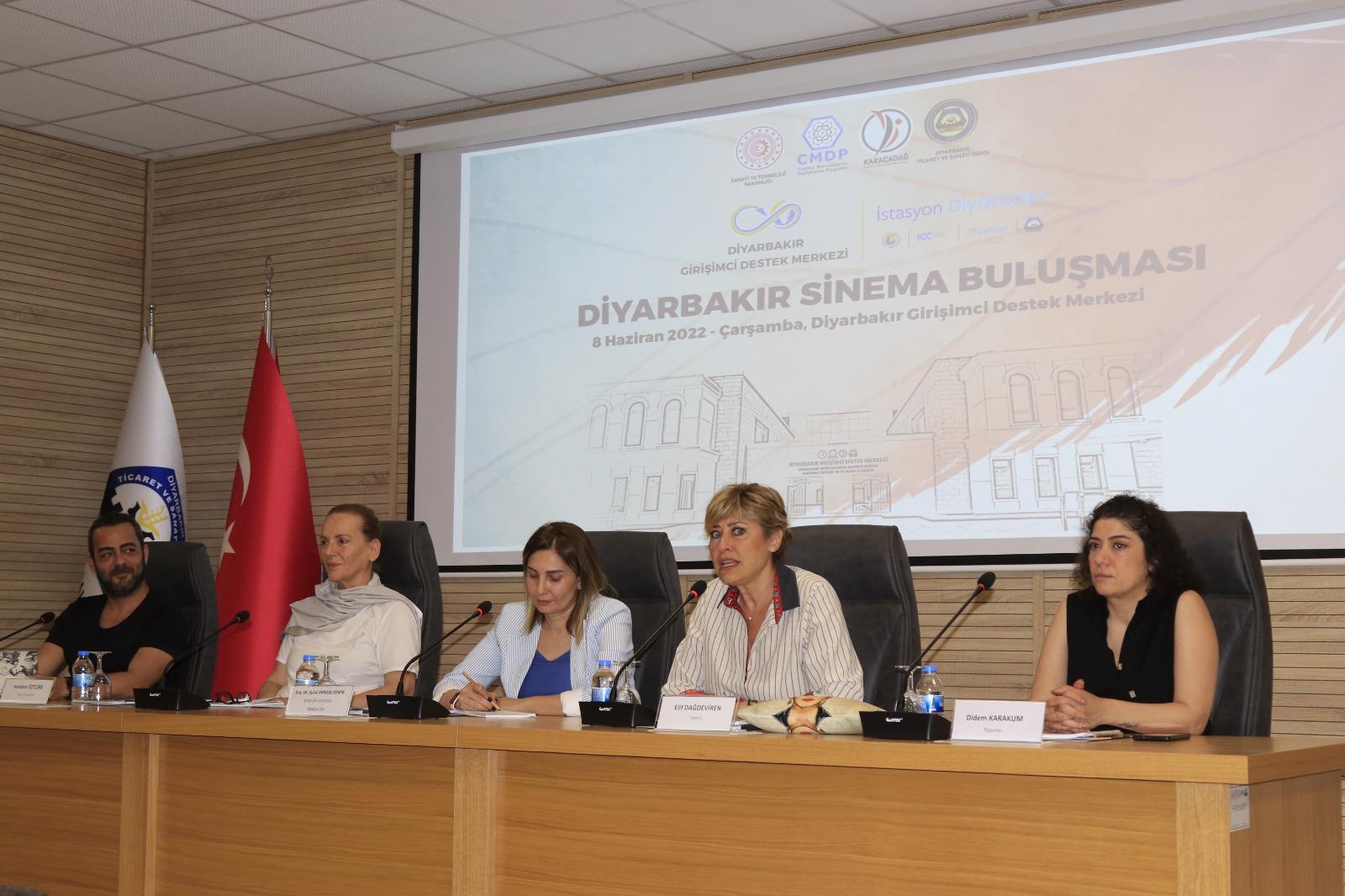 Etkinliğe sinema oyuncuları da katıldı.