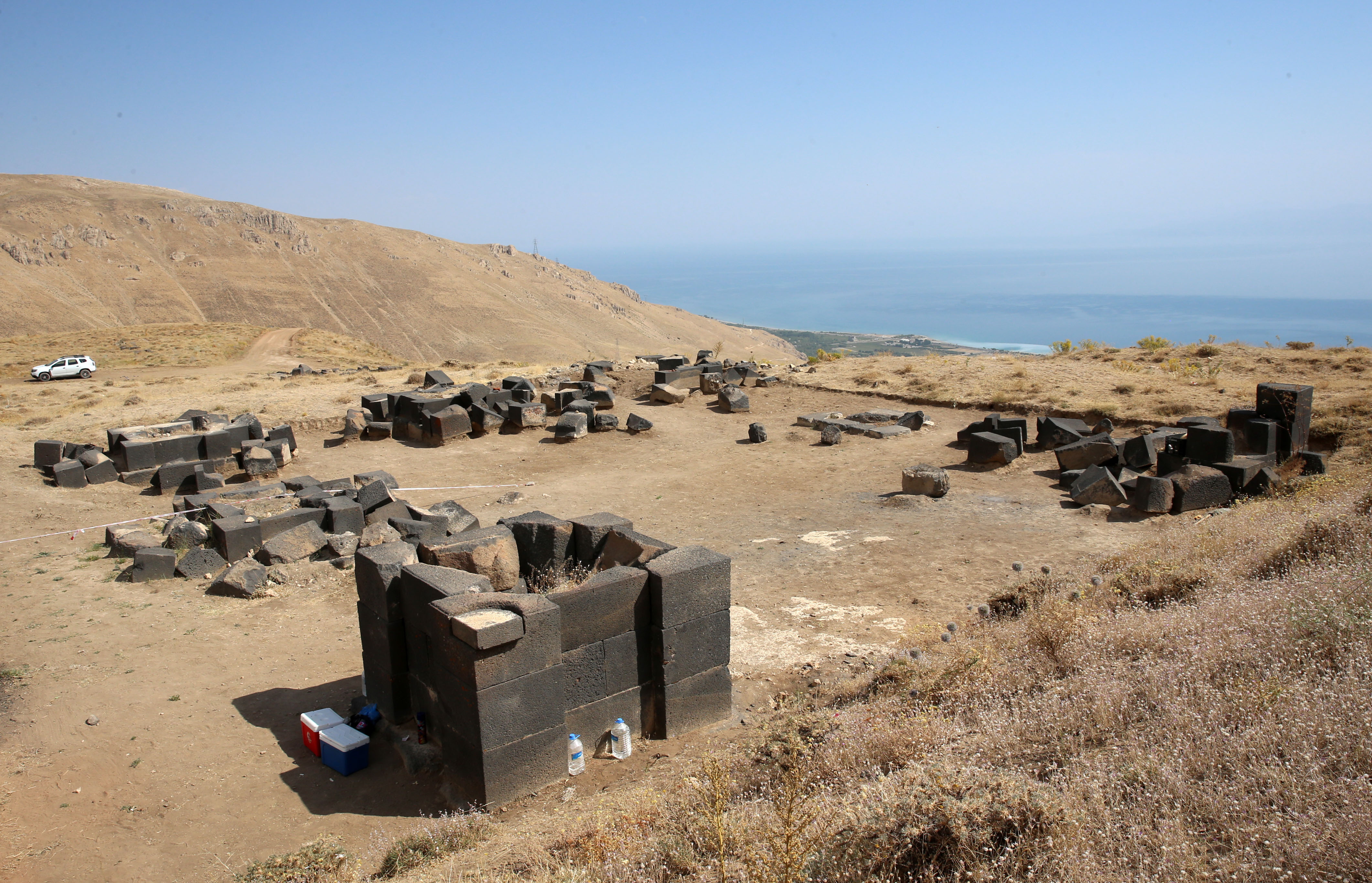 Kef Kalesi'nde 2 bin 700 yıllık mutfak ve hizmet odaları tespit edildi