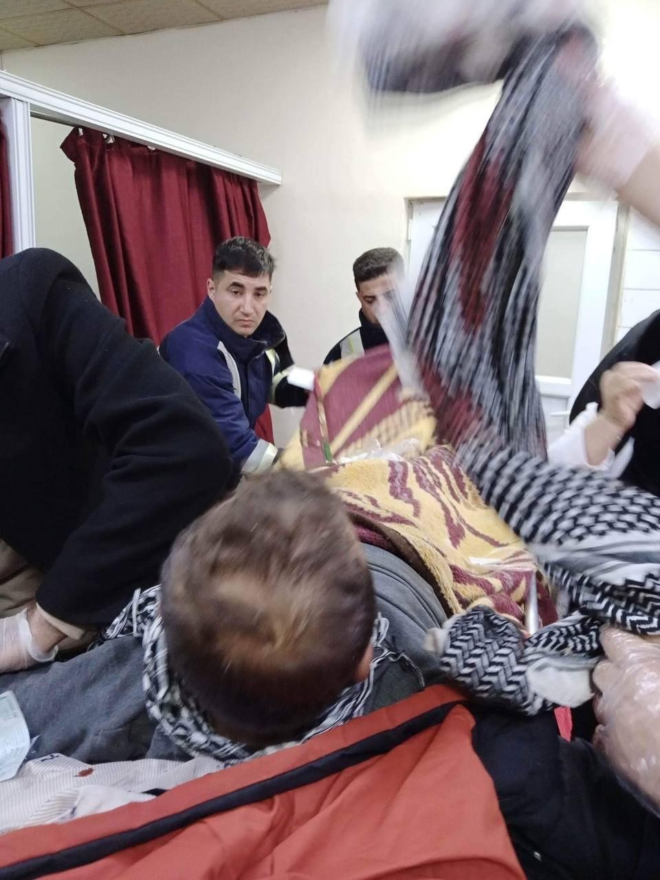 ئەو بریندارەی کە بەهۆی تەقینەوەی مینەوە قاچێکی لەدەستداوە