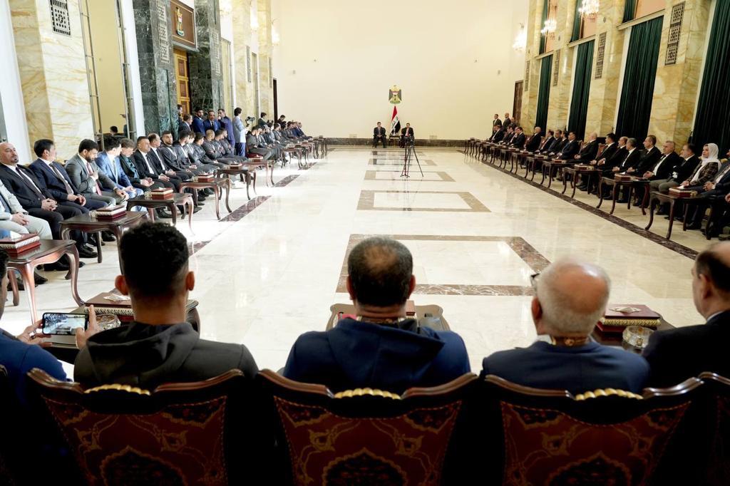 نێچیرڤان بارزانی، سەرۆکی هەرێمی کوردستان و محەممەد شیاع سوودانی، سەرۆکوەزیرانی عێراق لە بەغدا پێشوازییان لە یاریزانانی هەڵبژاردەی عێراق کرد