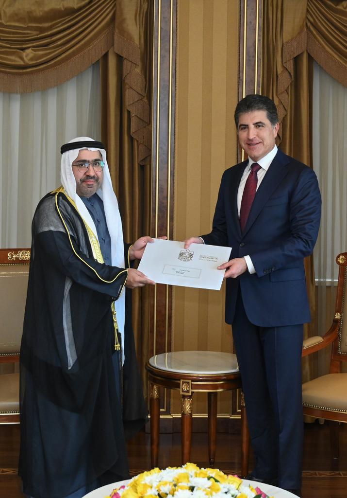 Konsulê Giştî yê Îmarata Erebî yê Herêma Kurdistanê vexwendname pêşkêşî Nêçîrvan Barzanî kir