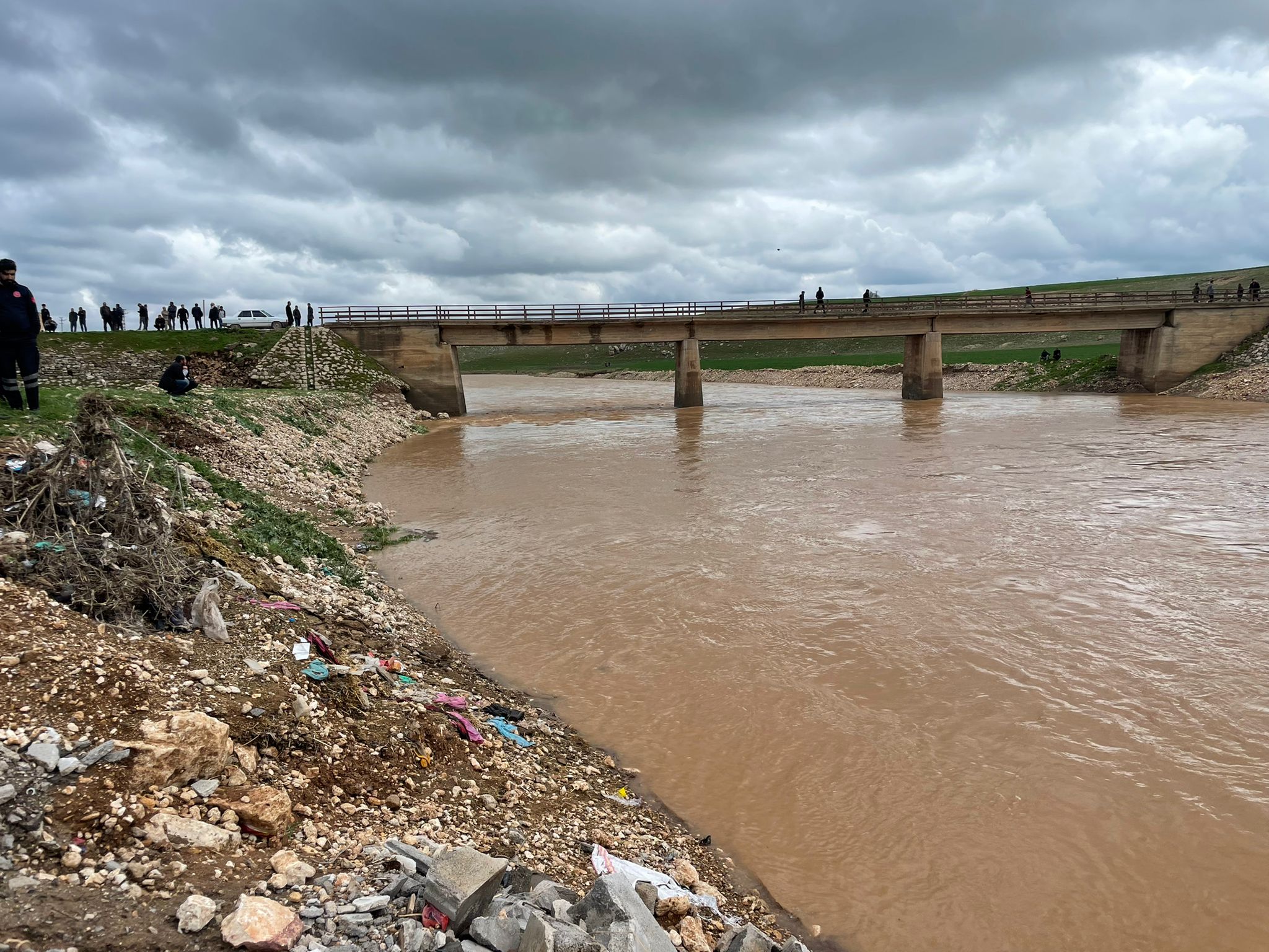 11 yaşındaki çocuk suda kayboldu. / AA