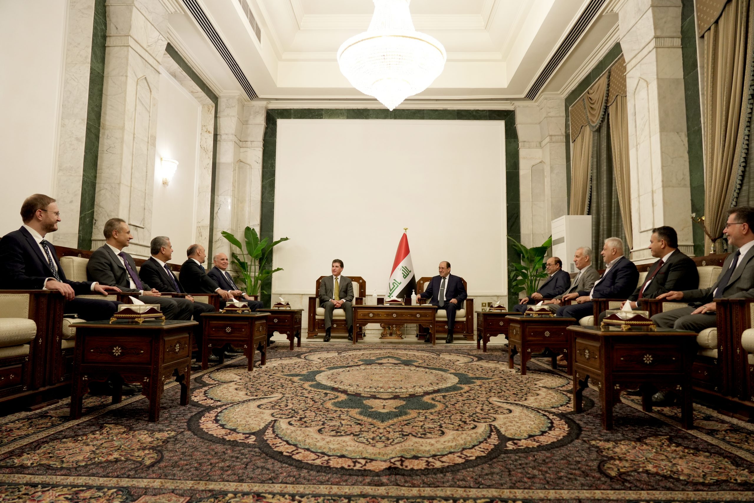 وێنەیەکی دیکەی کۆبوونەوەی نێچیرڤان بارزانی، سەرۆکی هەرێمی کوردستان لەگەڵ نوورى مالیکی، سهرۆكى هاوپهيمانيى دهوڵهتى ياسا