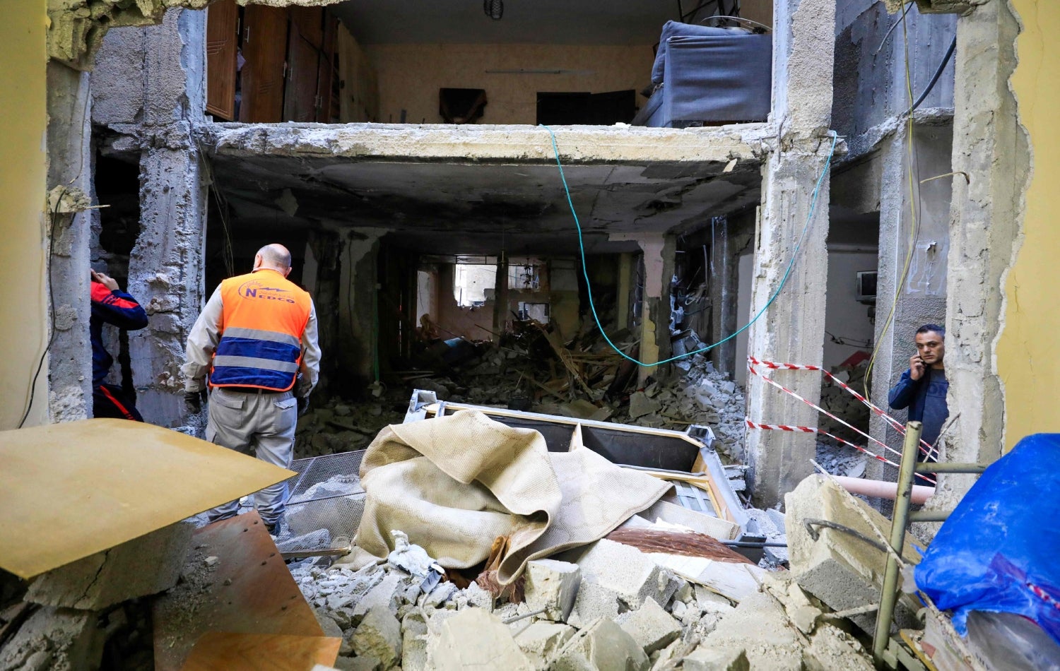 شوێنەواری هێرشەکەی ئیسرائیل لەسەر کامپی بەڵەتەی سەر بە نابلووس لە فەلەستین، وێنە: Zain JAAFAR / AFP