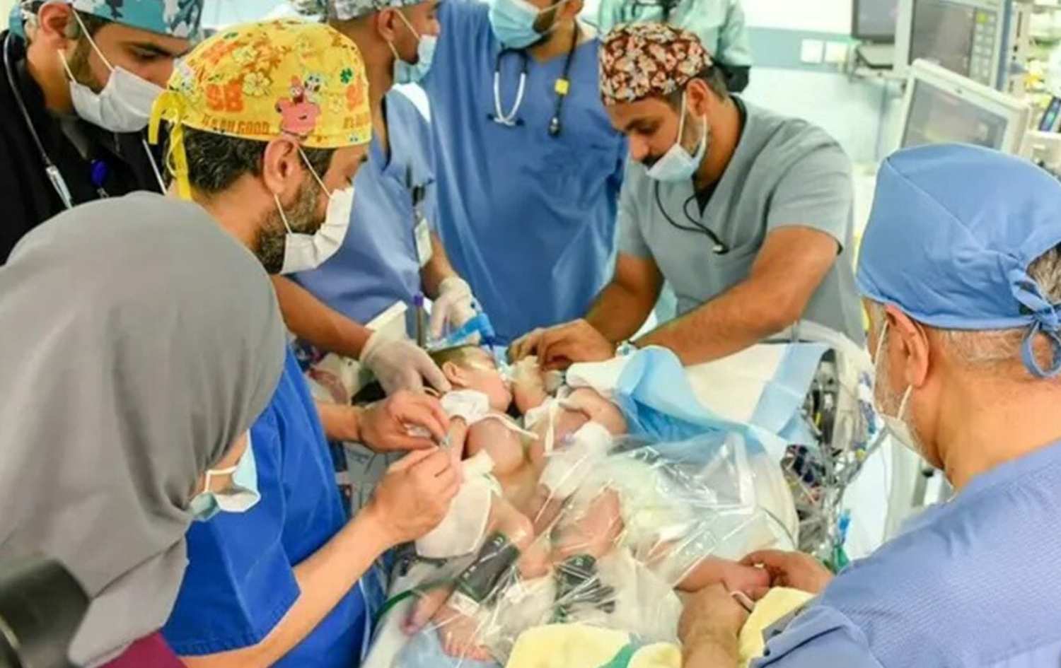 دیمەنێک لە ژووری نەشتەرگەرییەکە