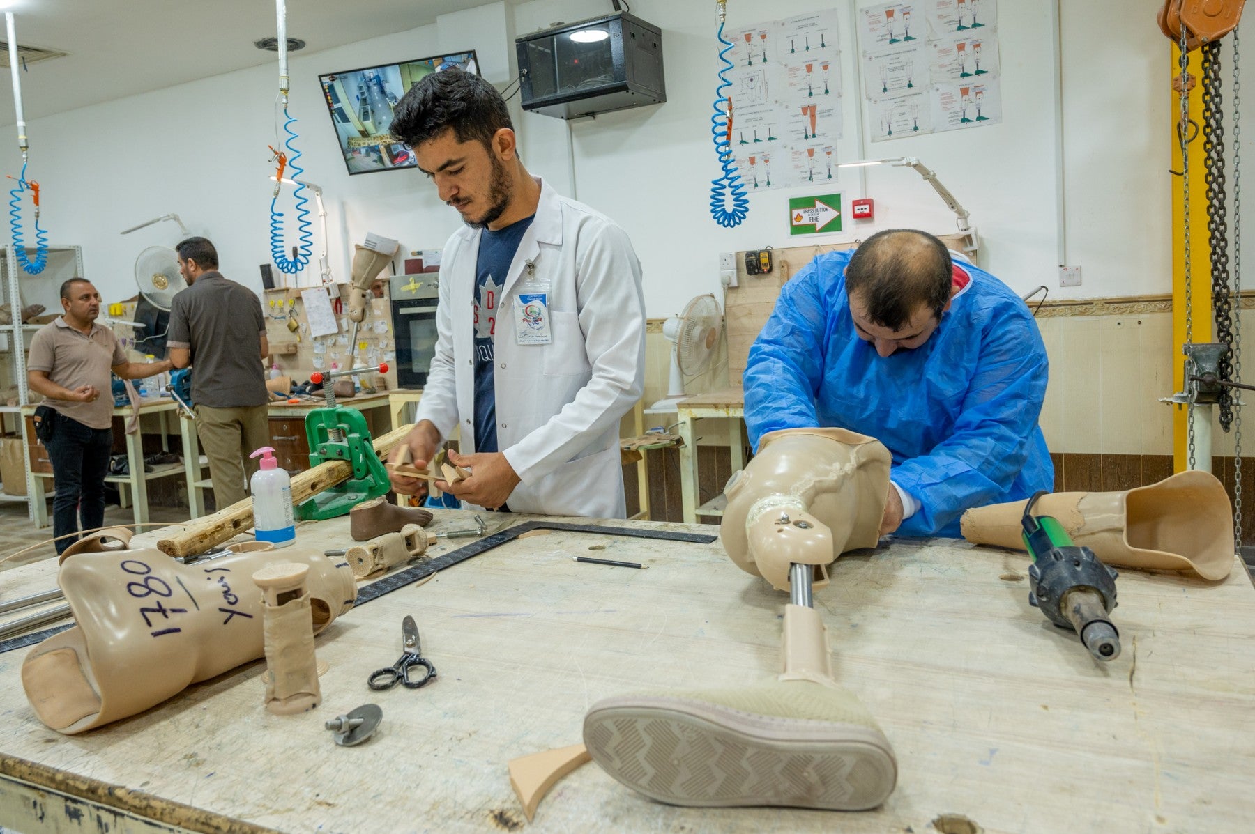 دروستکردنی پەلی دەستکرد لە بنکەی بووژاندنەوەی جەستەیی نەینەوا. وێنە: بڵند تاهیر - رووداو