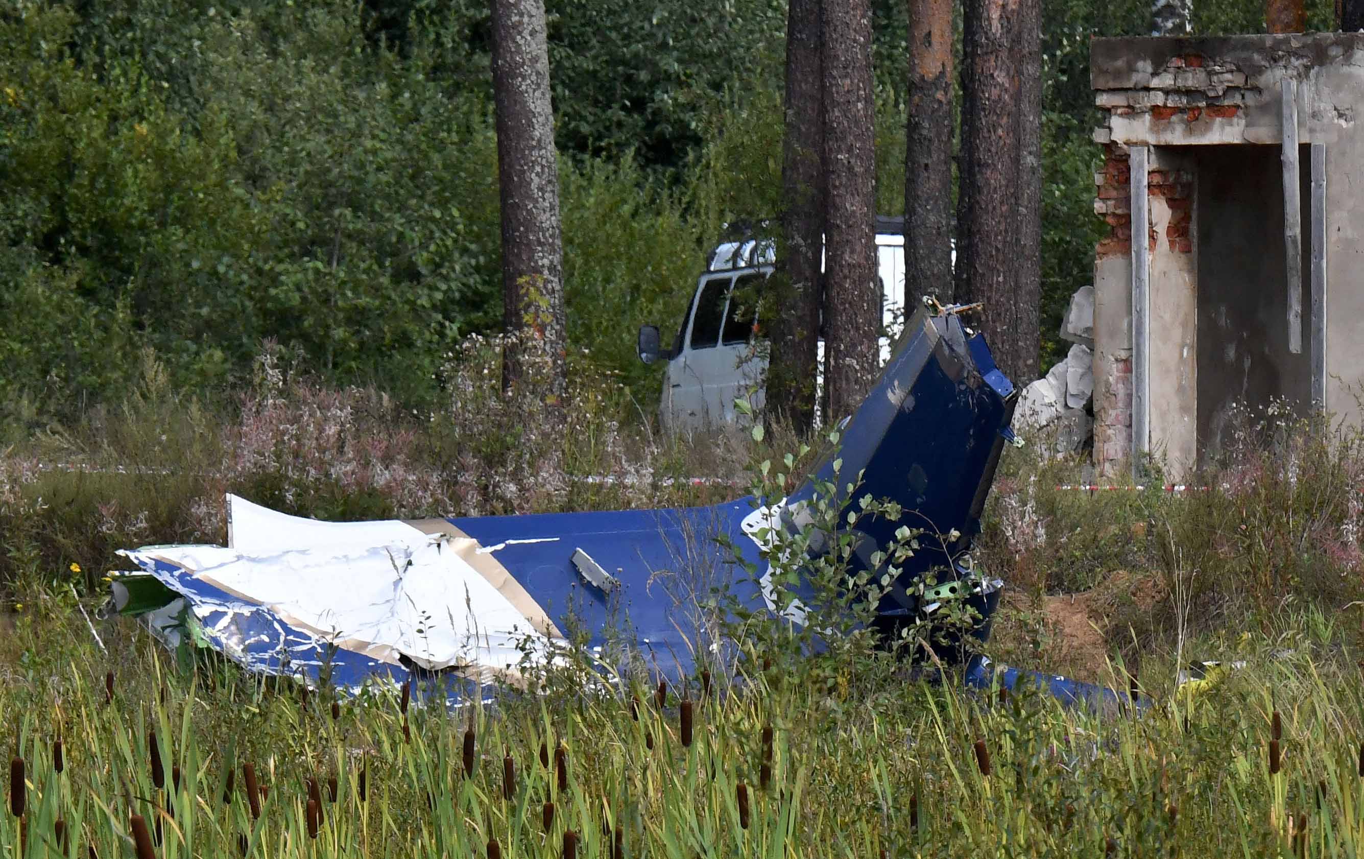 پارچەیەکی ئەو فڕۆکەیەی تێکشکا و پریگۆژینی تێدابوو