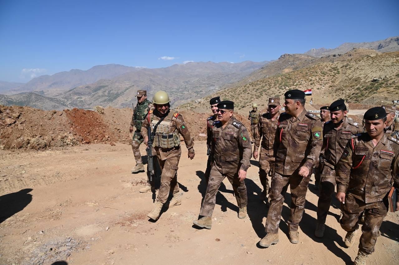 سەردانی فەرماندەی پاسەوانی سنووری عێراق بۆ دوو و خاڵ نوێی لە زنجیرە چیای حەسارۆست.