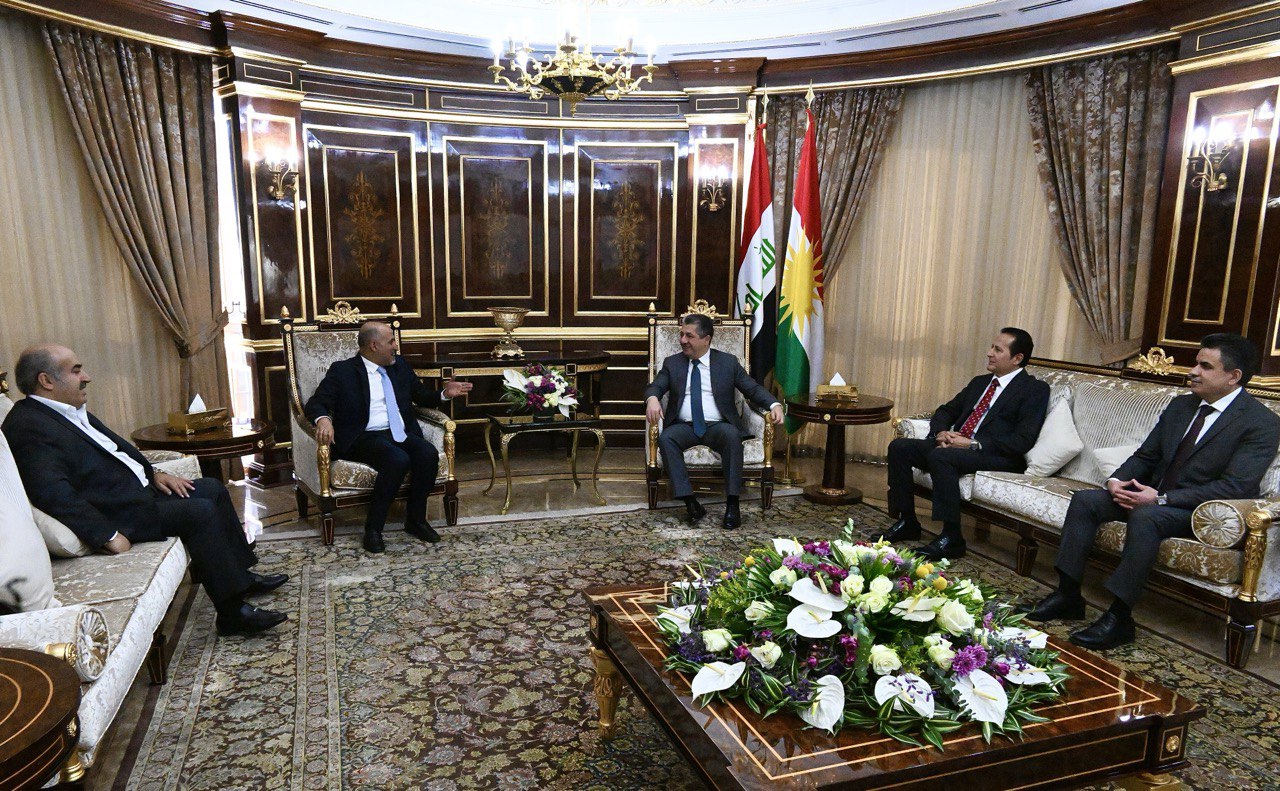 وێنەیەکی دیکەی کۆبوونەوەی مەسرور بارزانی و ئەحمەد جەربا