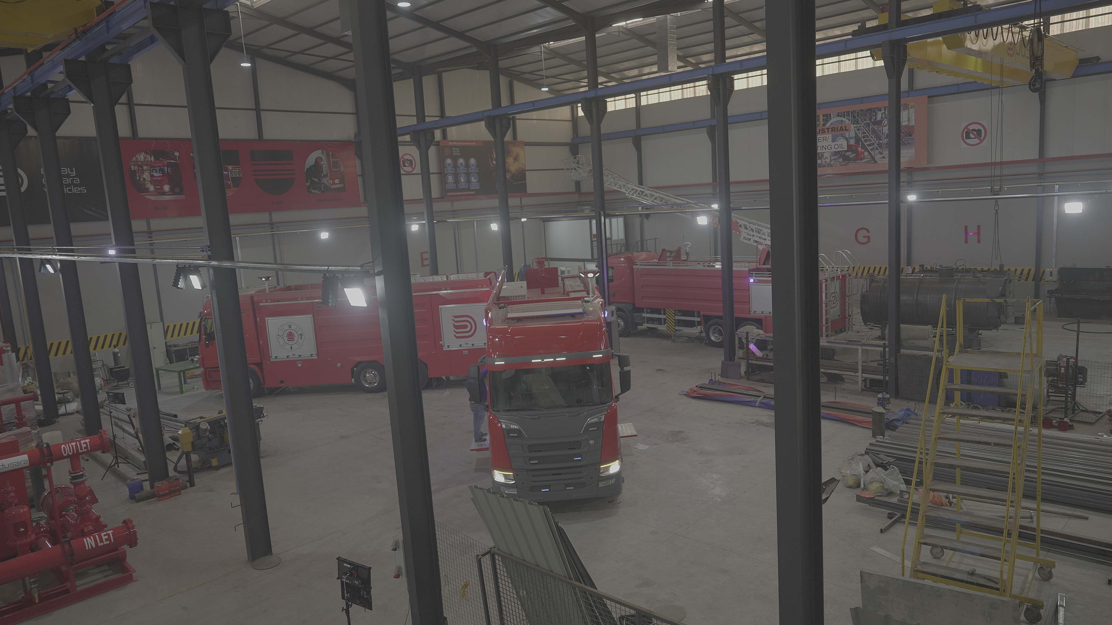 کارگەی "دووسەرە" لە هەولێر ئۆتۆمبێلی ئاگرکوژێنەوە دروست دەکات