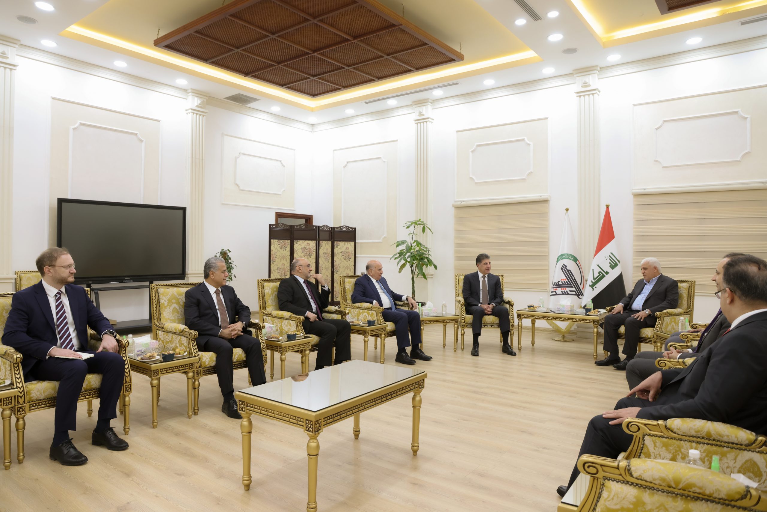 وێنەیەکی دیکەی کۆبوونەوەکە