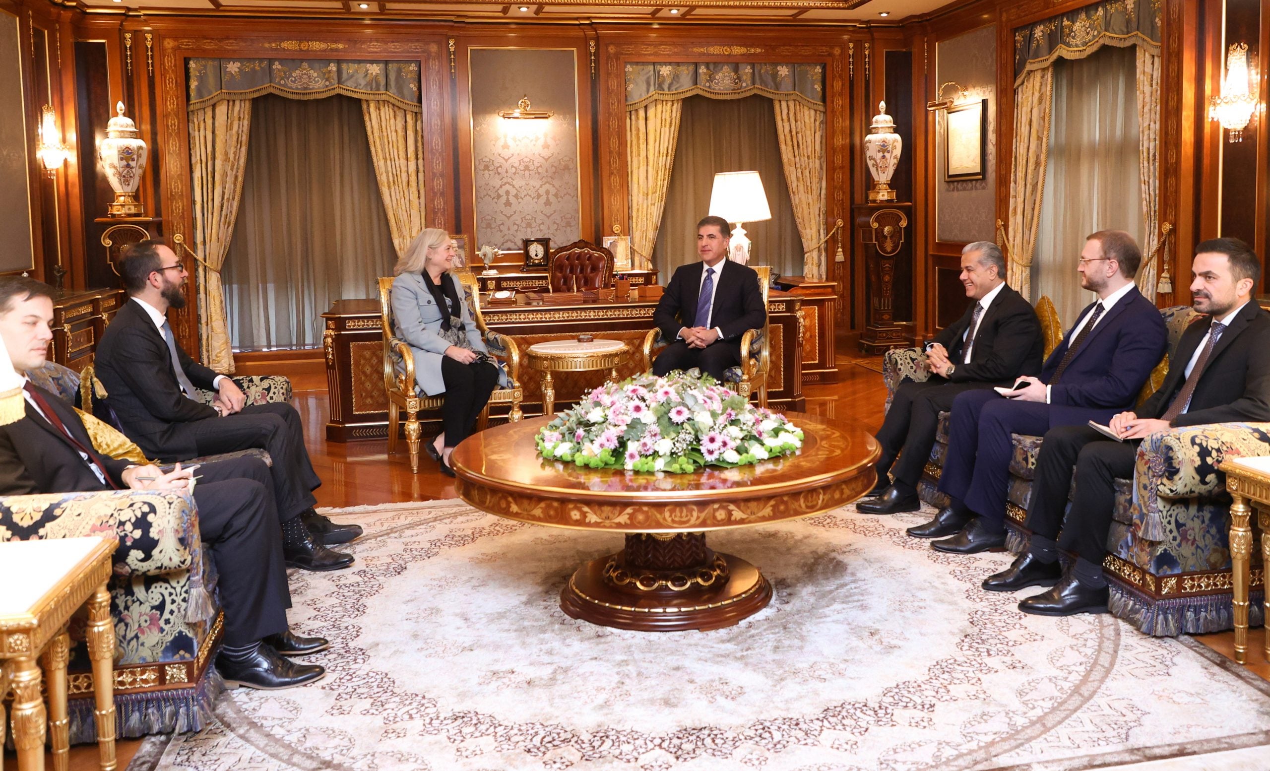 دیمەنێکی دیکەی کۆبوونەوەکە