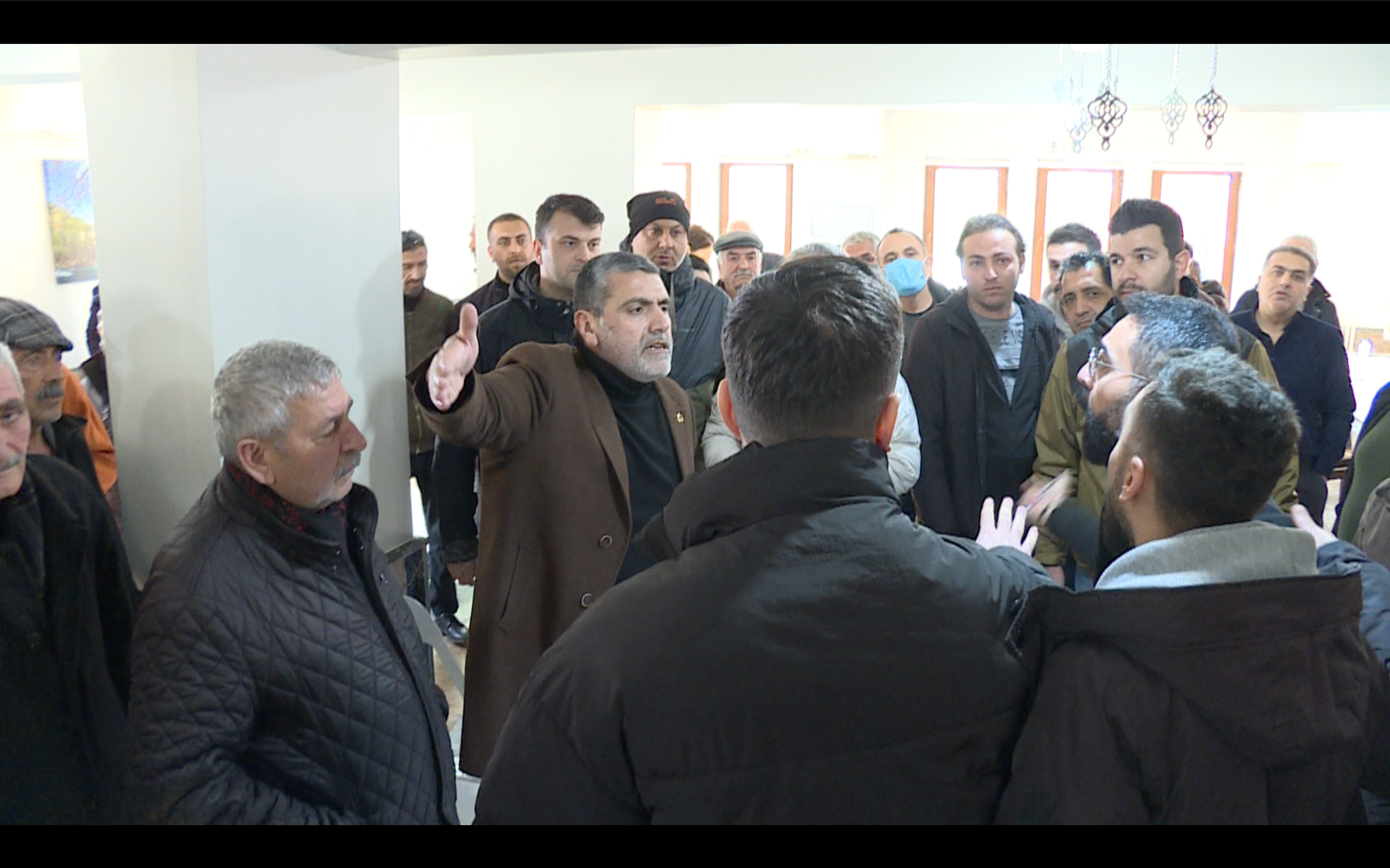 Derim cemevi'nde delegeler ile yönetim arasında gerginlik