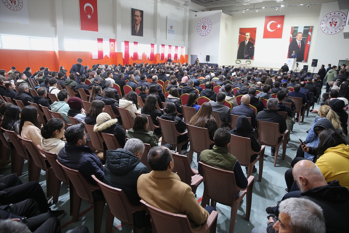 Düzenlenen seminerden kare