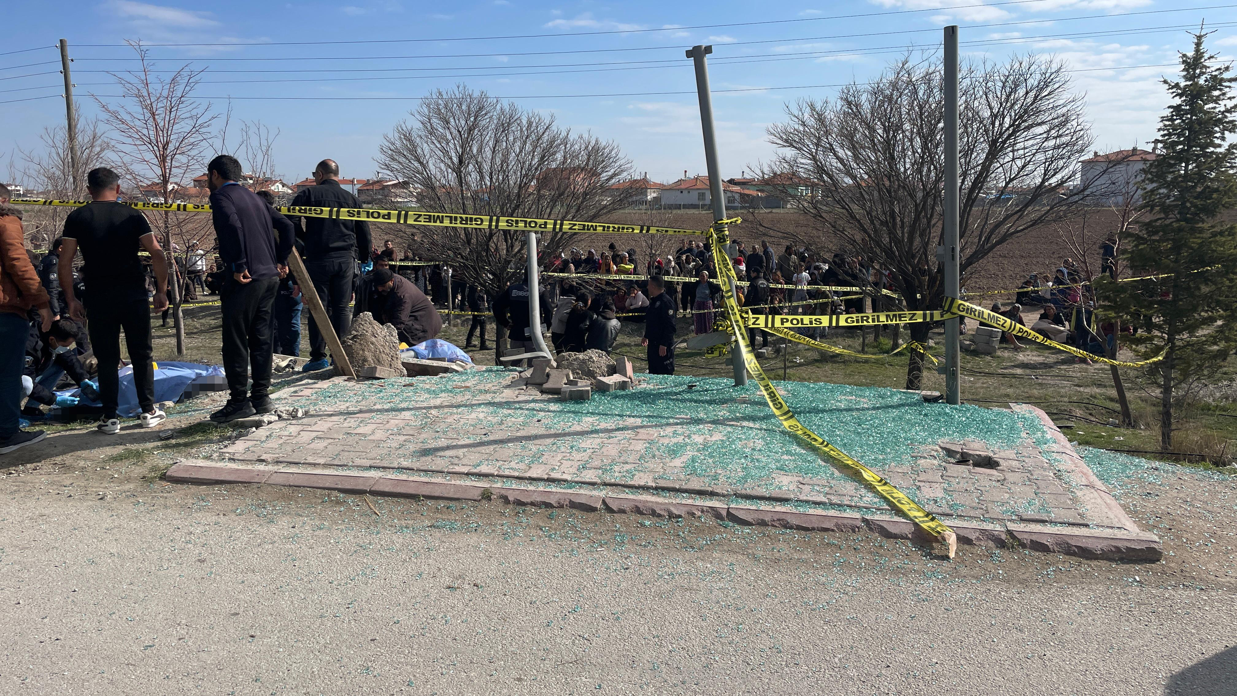 Rawestgeha ku otomobîlê lê daye