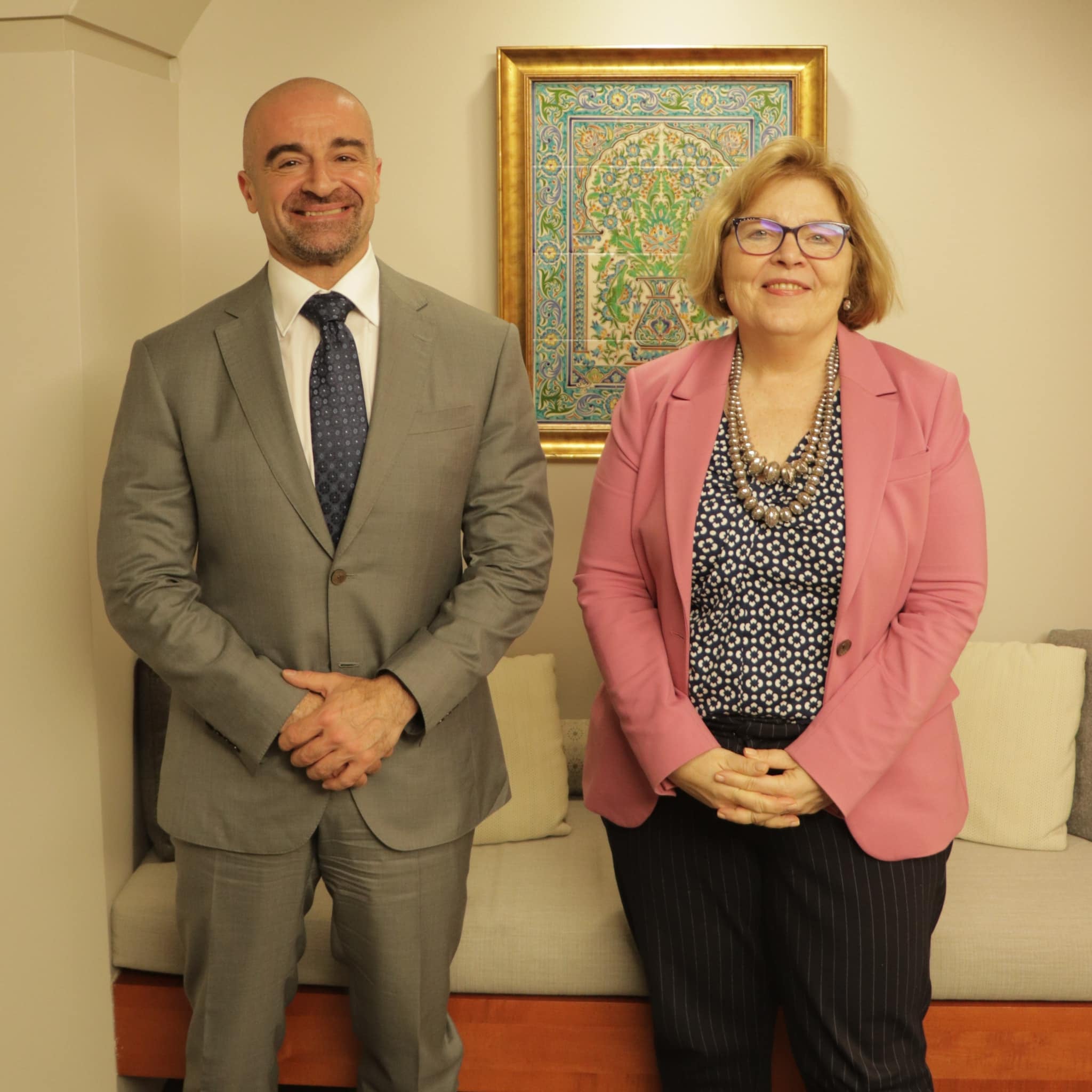 کۆبوونەوەی بافڵ تاڵەبانی لەگەڵ باربارا لیف