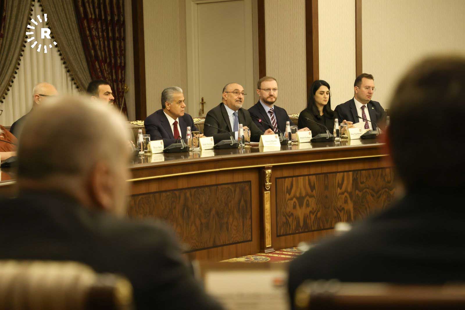 وێنەیەکی دیکەی دیدارەکە