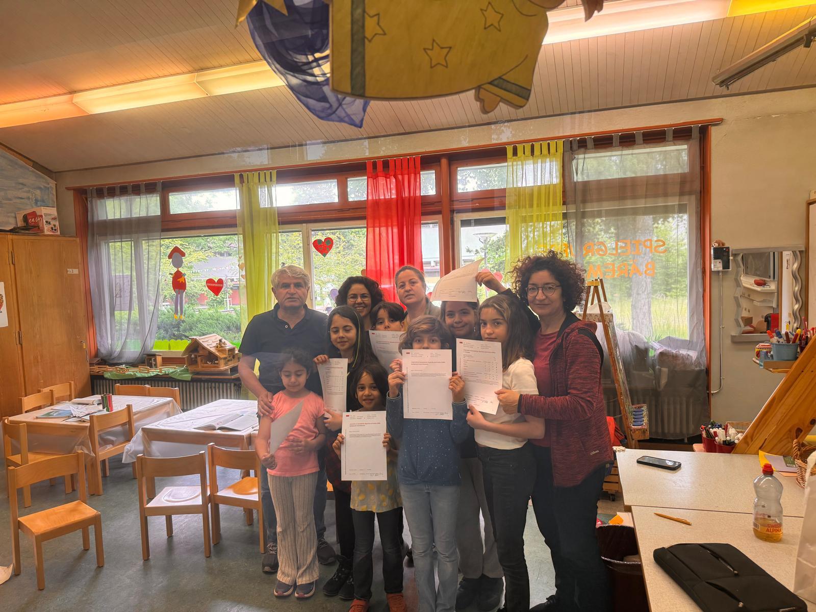 SWÎSRE – 24 zarokan sala xwe ya xwendina ziman û çanda Kurdî qedand SWÎSRE – 24 zarokan sala xwe ya xwendina ziman û çanda Kurdî qedand