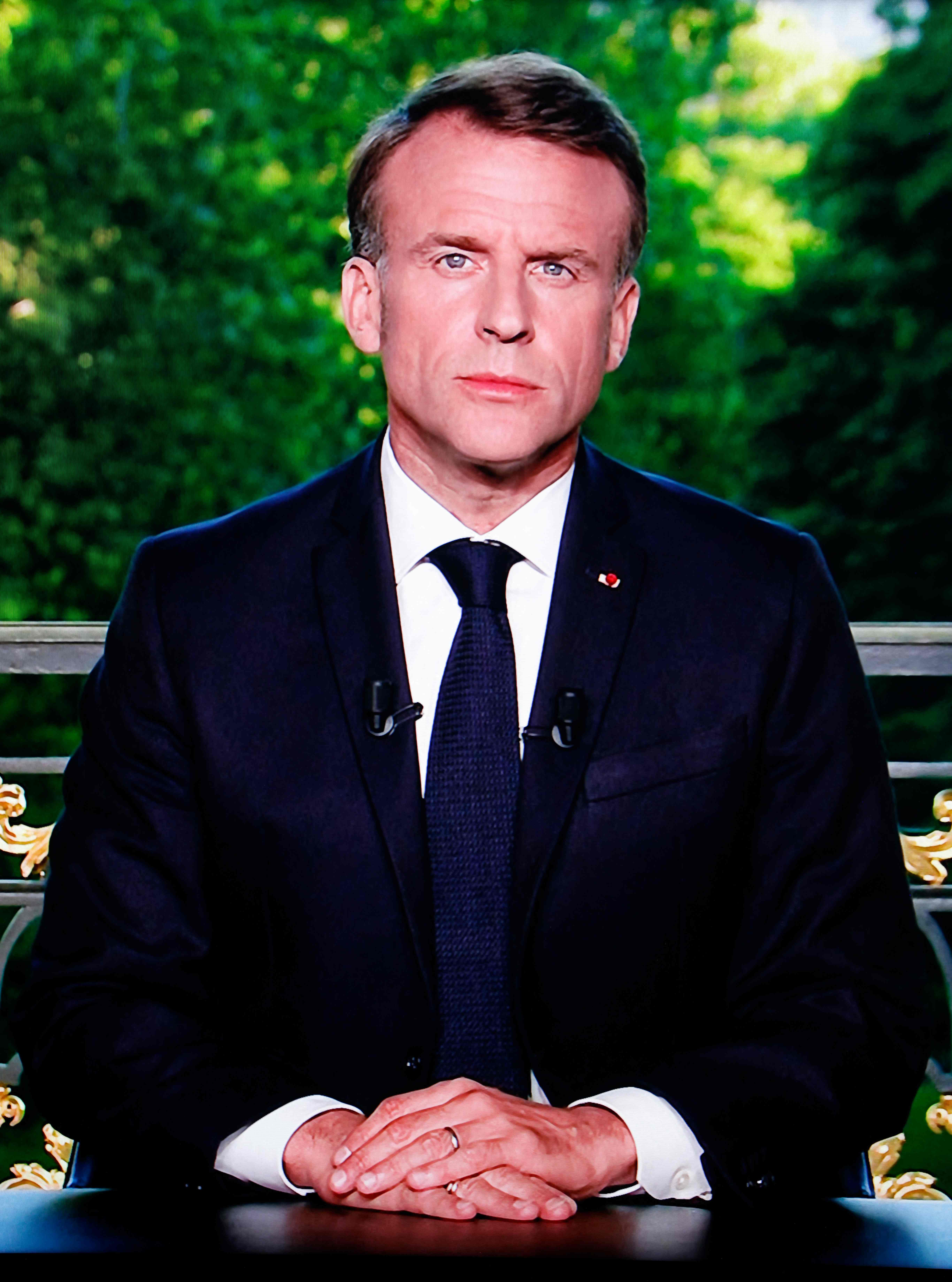 ئیمانوێل ماکرۆن دوای شکستە گەورەکەی حیزبەکەی لە هەڵبژاردنی پەرلەمانی ئەورووپا ئیمانوێل ماکرۆن دوای شکستە گەورەکەی حیزبەکەی لە هەڵبژاردنی پەرلەمانی ئەورووپا