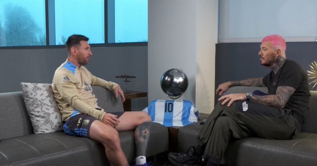 لە کاتی هەڤپەیڤینەکەدا