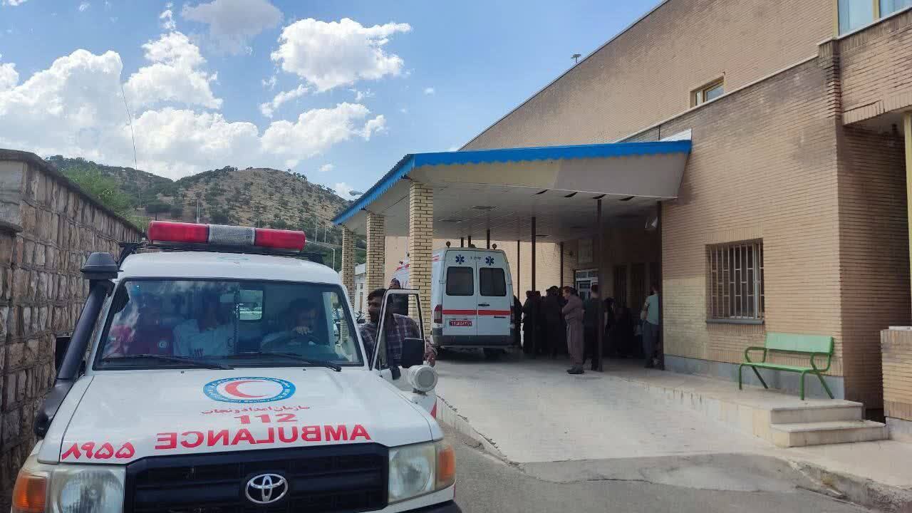 قوربانیانی رووداوە هاتووچۆکەی سەر رێگەی پیرانشار - سەردەشت براونەتە نەخۆشخانەیەک