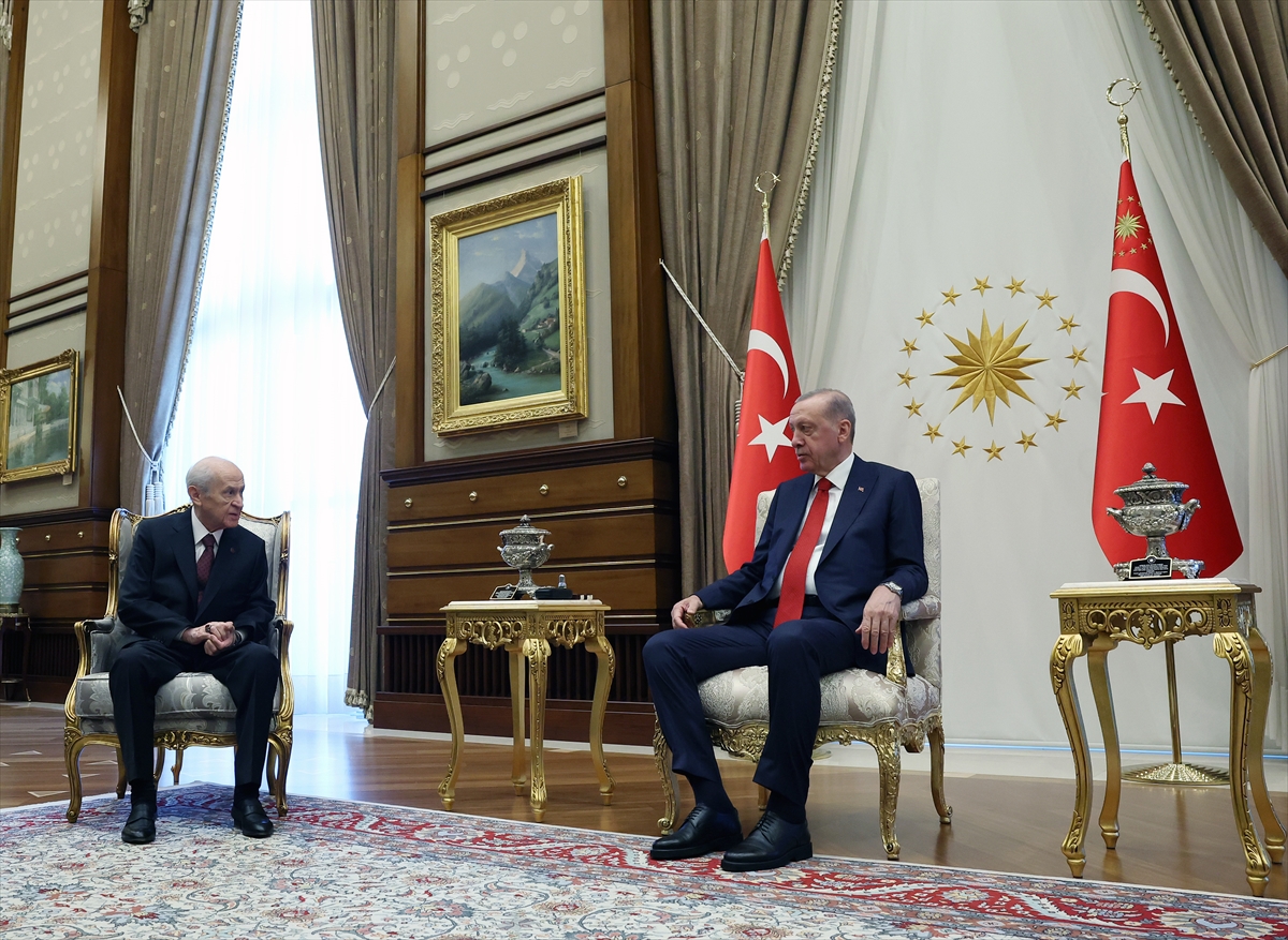 Erdoğan-Bahçeli görüşmesi Ankara'da gerçekleşti