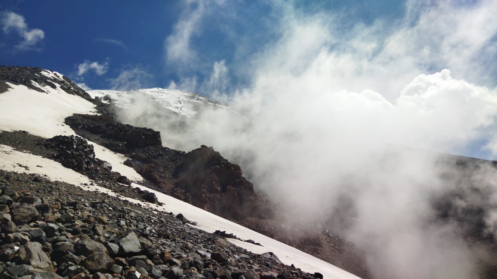 İki dağcı Ağrı Dağı'nda kaybolmuştu. / AA