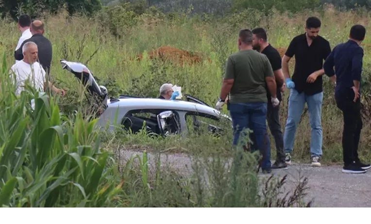 Soğuk'un aracı bahçeye uçtu - DHA