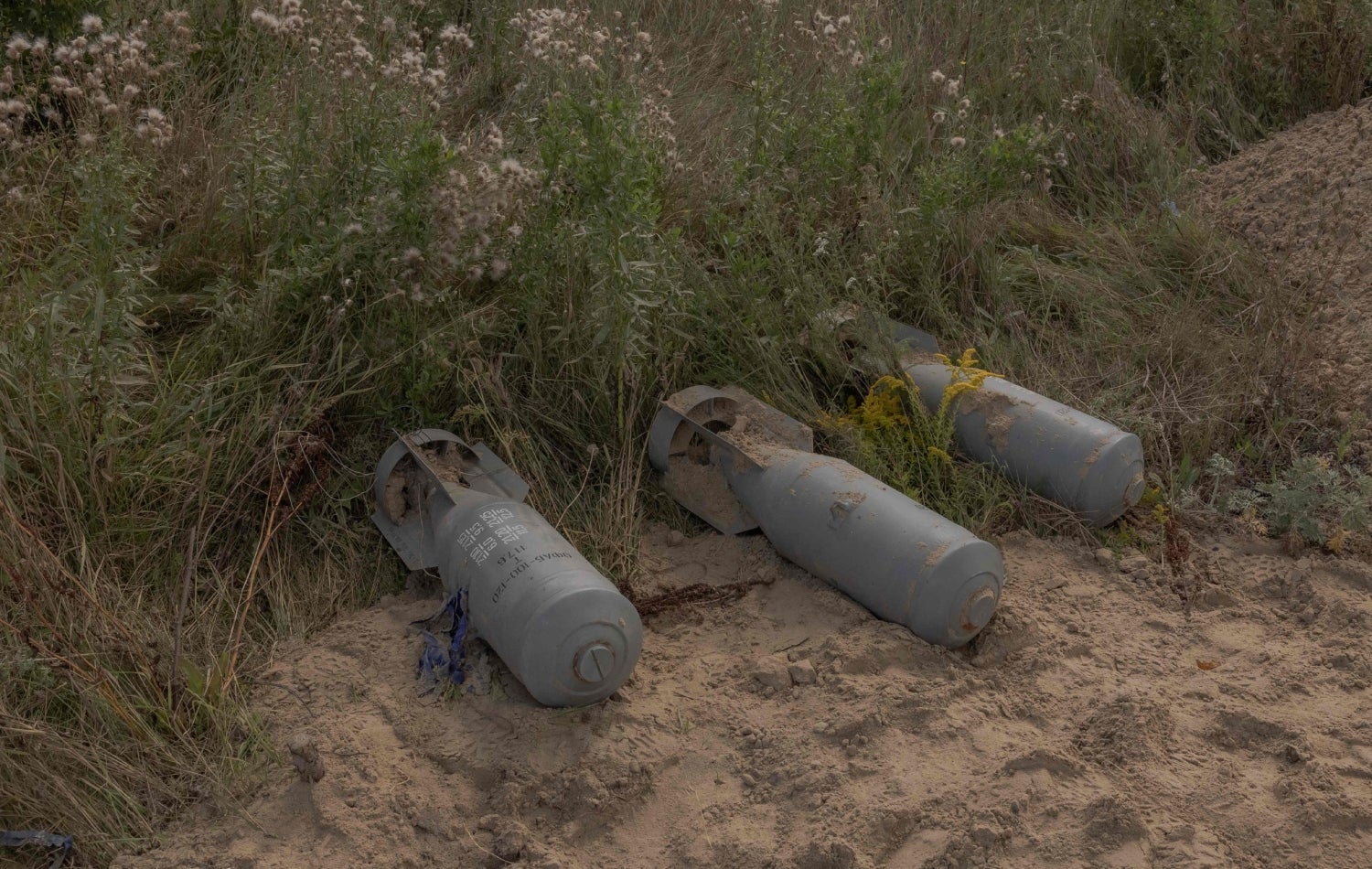 بەگوێرەی وەزارەتی بەرگریی رووسیا، تاوەکو ئێستا زیاتر لە 2000 سەربازی ئۆکراینی لەو شەڕەدا کوژراون، وێنە: Roman PILIPEY / AFP